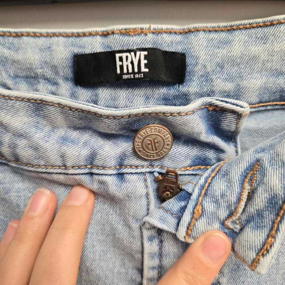 Frye Light Wash Blue Denim Straight Leg Jeans Classic 5-Pocket High Rise Size 31 - Picture 5 of 12